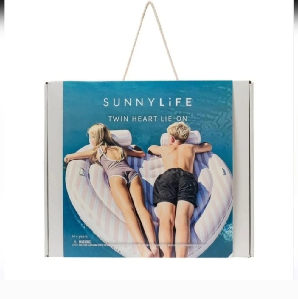 SunnyLife Luxe Lie-On Float-Stole My Heart Pink Stripe Fits 2 Adults